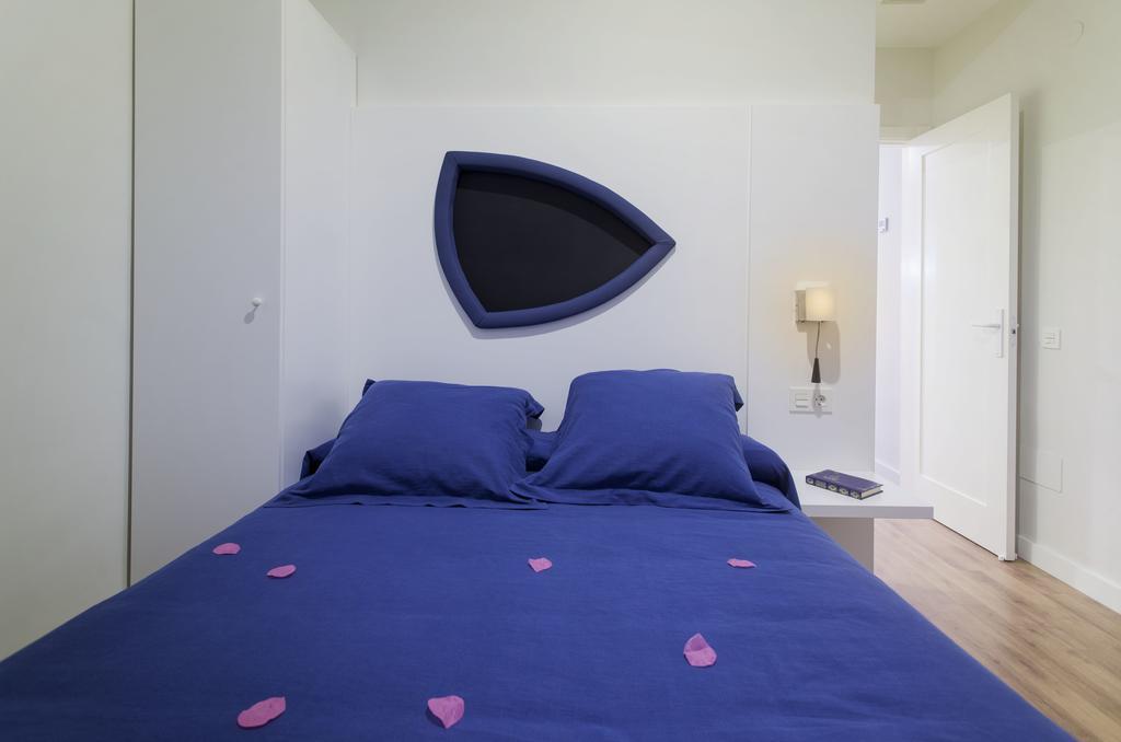 Picasso Suites Малага Номер фото
