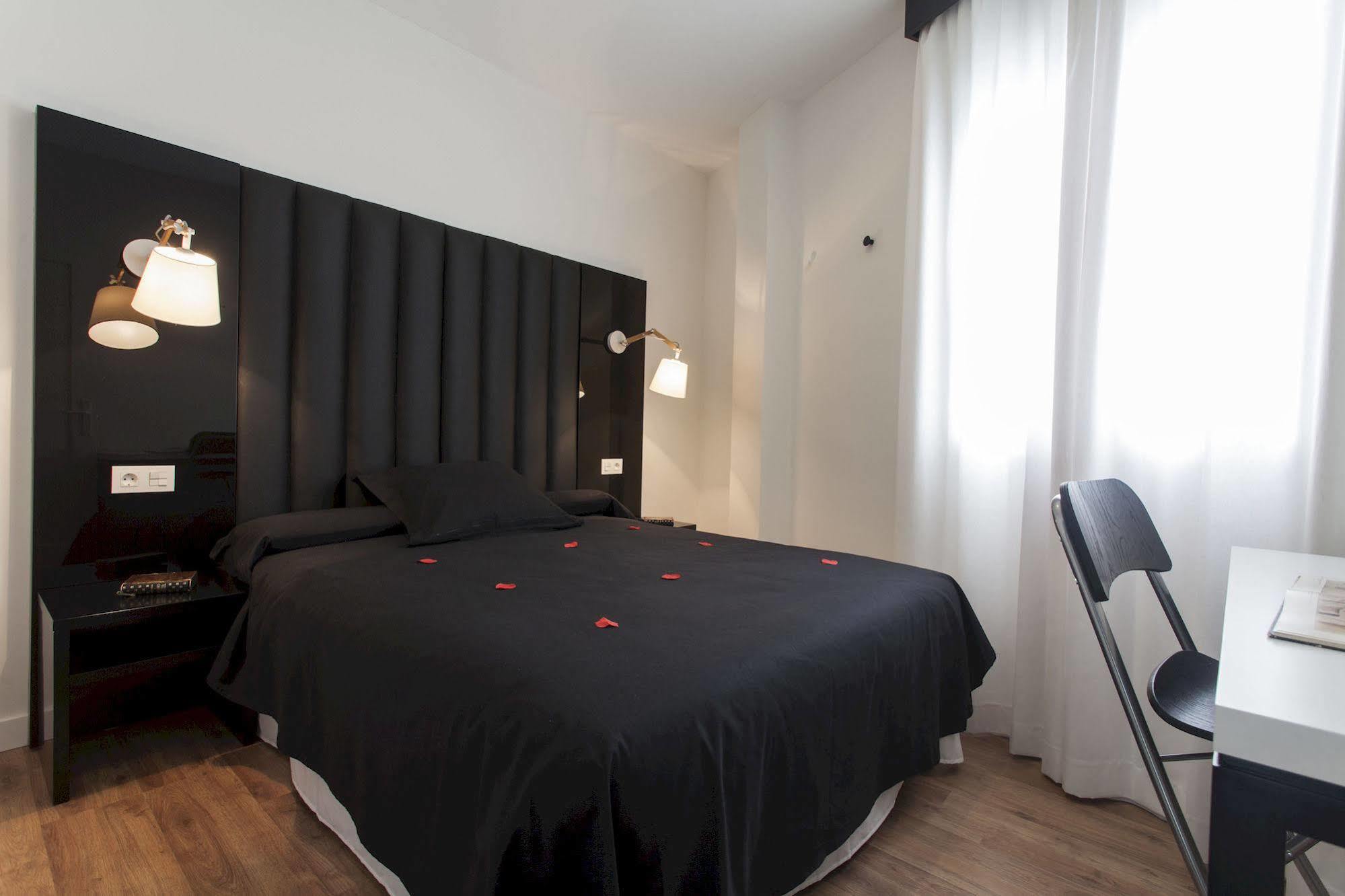 Picasso Suites Малага Екстер'єр фото